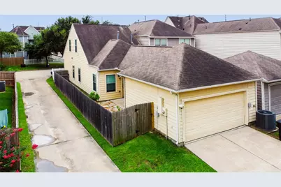 4918 Vista Village Lane, Houston, TX 77092 - Photo 32