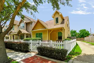 4918 Vista Village Ln, Houston, TX 77092 - Photo 2