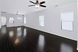4918 Vista Village Ln, Houston, TX 77092 - Photo 4