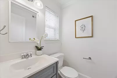 2406 Brooktree Drive, Houston, TX 77008 - Photo 16