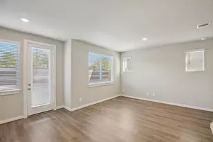 10014 Rustic Charm St, Houston, TX 77080 - Photo 8