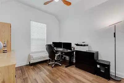38 S Pinto Point Circle, The Woodlands, TX 77389 - Photo 8