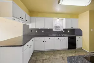 11347 Angelique Dr, Houston, TX 77065 - Photo 12