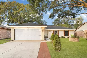 7610 Smiling Wood Ln, Houston, TX 77086 - Photo 2