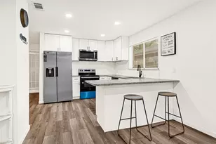 7610 Smiling Wood Ln, Houston, TX 77086 - Photo 10