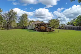 805 Trinity St, Anahuac, TX 77514 - Photo 18