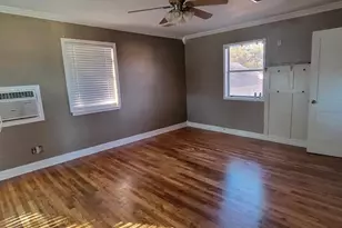7150 Ilex St, Houston, TX 77087 - Photo 2