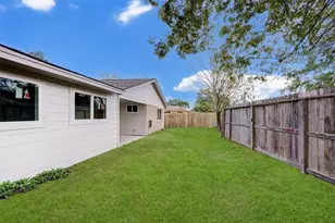 2315 Green Knoll Dr, Houston, TX 77067 - Photo 42