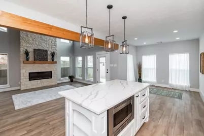 7722 Pond Circle, Beaumont, TX 77707 - Photo 10