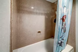 1860 White Oak Dr, Houston, TX 77009 - Photo 8