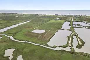 907 Thompson Dr, Gilchrist, TX 77617 - Photo 42