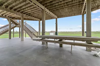 907 Thompson Drive, Gilchrist, TX 77617 - Photo 32