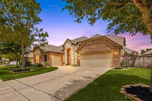 9338 Taylor Cliff Ln, Cypress, TX 77433 - Photo 2