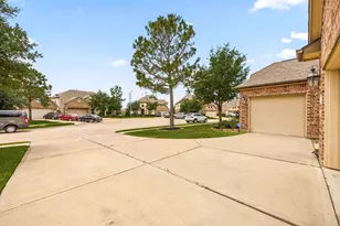 9338 Taylor Cliff Ln, Cypress, TX 77433 - Photo 6