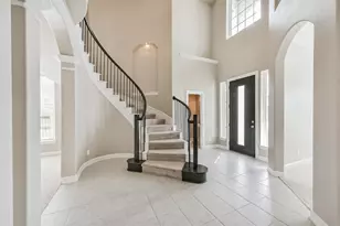 13915 Foyt Dr, Mont Belvieu, TX 77523 - Photo 2