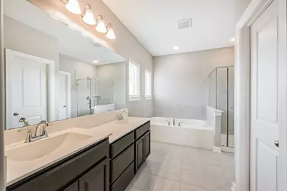 13915 Foyt Drive, Mont Belvieu, TX 77523 - Photo 38