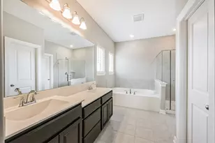 13915 Foyt Dr, Mont Belvieu, TX 77523 - Photo 38