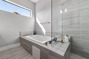 606 Pacific St, Houston, TX 77006 - Photo 34