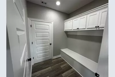 523 S Avenue F, Freeport, TX 77541 - Photo 10