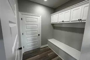 523 S Avenue F, Freeport, TX 77541 - Photo 10