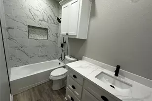 523 S Avenue F, Freeport, TX 77541 - Photo 14