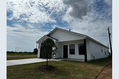 523 S Avenue F, Freeport, TX 77541 - Photo 2