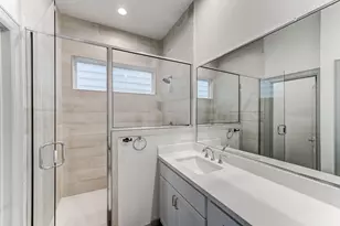 737 N Emile St, Houston, TX 77020 - Photo 24