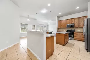 927 Hannah Falls Ln, Fresno, TX 77545 - Photo 10
