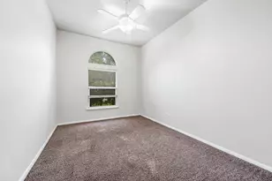 927 Hannah Falls Ln, Fresno, TX 77545 - Photo 20