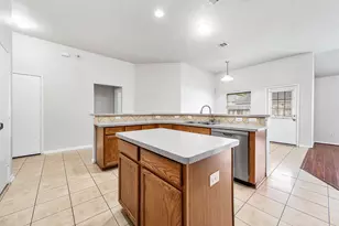 927 Hannah Falls Ln, Fresno, TX 77545 - Photo 14