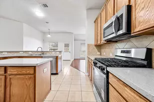 927 Hannah Falls Ln, Fresno, TX 77545 - Photo 12