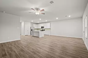 25435 Blossom Ct, Montgomery, TX 77316 - Photo 6