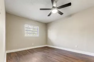 9310 Forest View St, Houston, TX 77078 - Photo 6