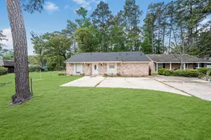 635 Chapel Hill Dr, Conroe, TX 77302 - Photo 2