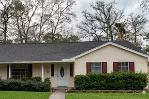 809 Glen Hollow Dr, Conroe, TX 77385 - Photo 2