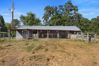 2098 Cedar Creek Road, Hearne, TX 77859 - Photo 20