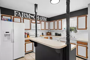 2098 Cedar Creek Rd, Hearne, TX 77859 - Photo 16