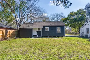 1105 N Valderas St, Angleton, TX 77515 - Photo 16