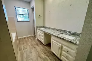300 Hargett St, Clute, TX 77531 - Photo 18