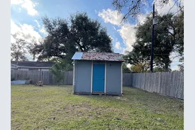 300 Hargett Street, Clute, TX 77531 - Photo 36