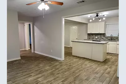 300 Hargett Street, Clute, TX 77531 - Photo 4