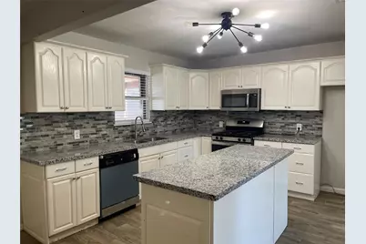 300 Hargett Street, Clute, TX 77531 - Photo 8