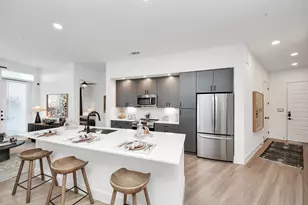 15635 Memorial Dr, Houston, TX 77079 - Photo 4