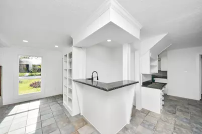 616 S Rivershire Drive, Conroe, TX 77304 - Photo 10