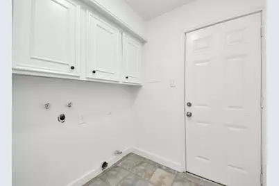 616 S Rivershire Drive, Conroe, TX 77304 - Photo 14