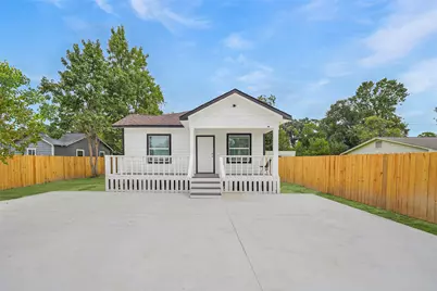 9305 Kentshire Drive, Houston, TX 77078 - Photo 2