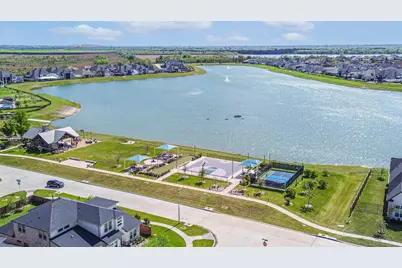 1612 Dayton Ridge Circle, Friendswood, TX 77546 - Photo 4