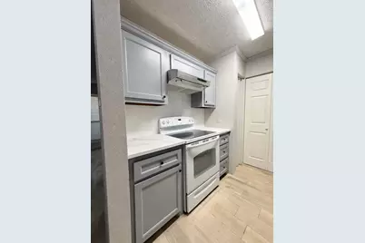 9383 Pagewood Lane, Houston, TX 77063 - Photo 8
