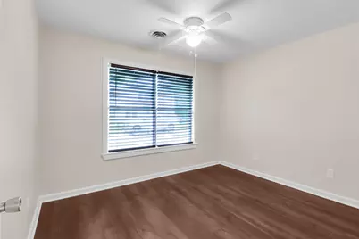 1606 W Humble Street, Baytown, TX 77520 - Photo 6
