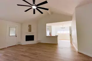 21710 Nickerton Ln, Spring, TX 77388 - Photo 4